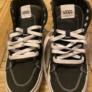 Van’s Hightop Unisex Sneakers. Size 6 US.